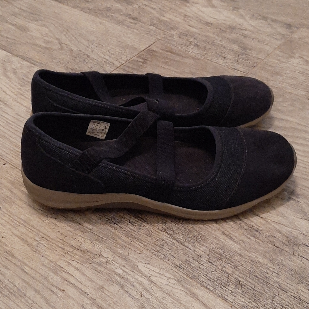 Lands End Size 11 Denim Walking shoe